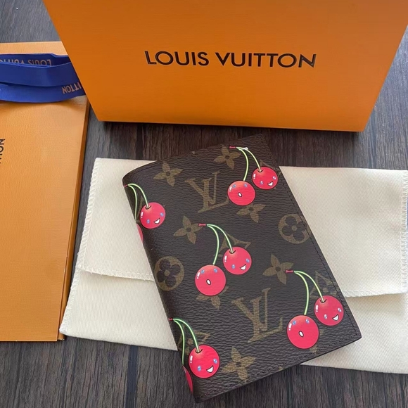 LV x TM Passport Cover - Picture 1 of 7